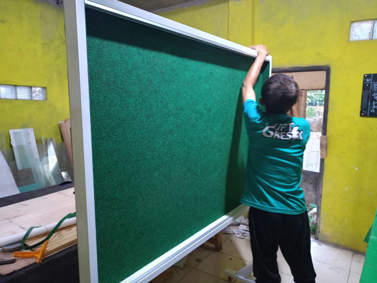 mading standing custom