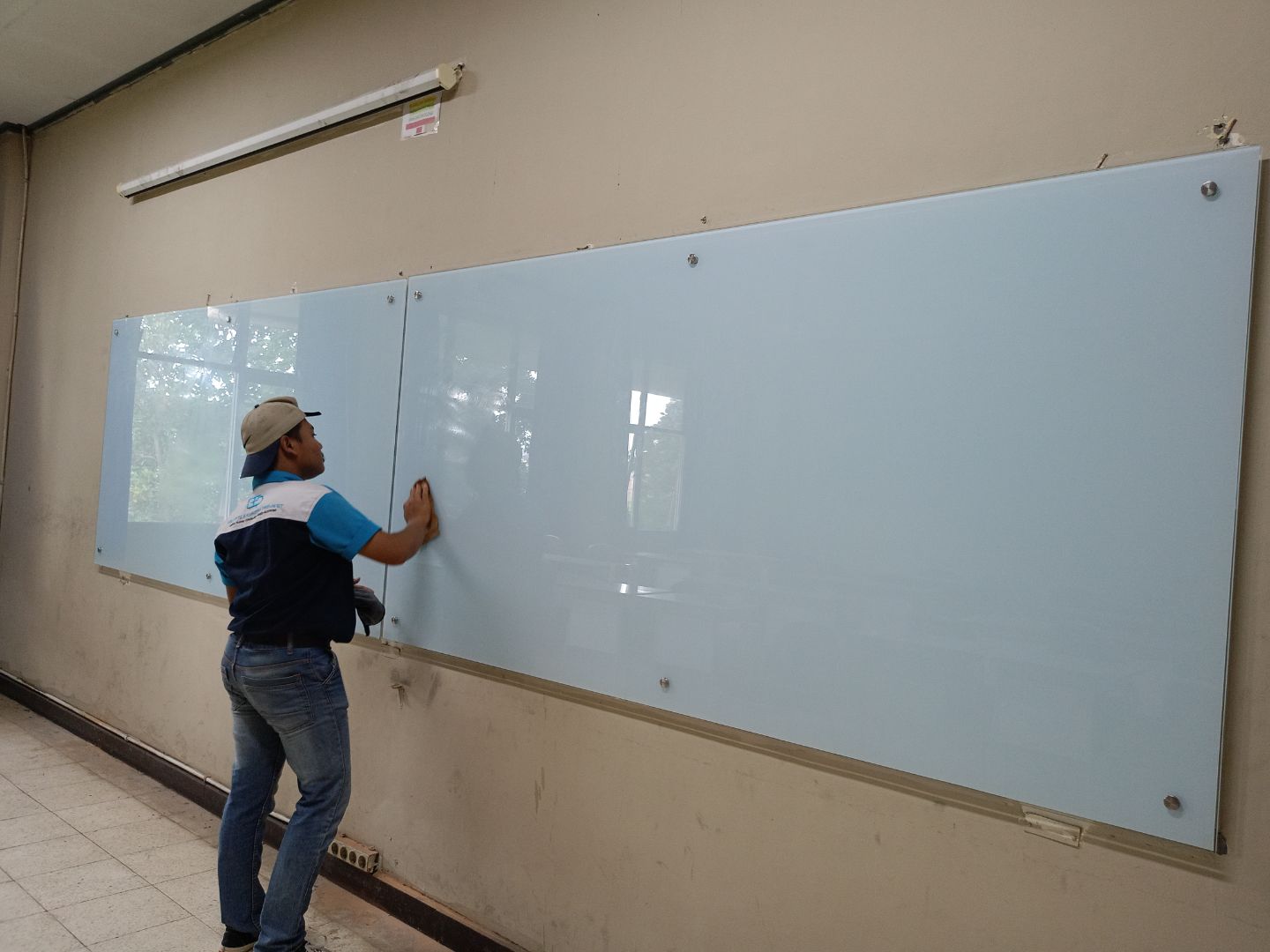 papantulis kaca bandung