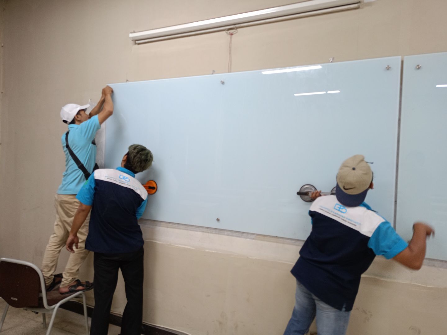 custom glassboard bandung