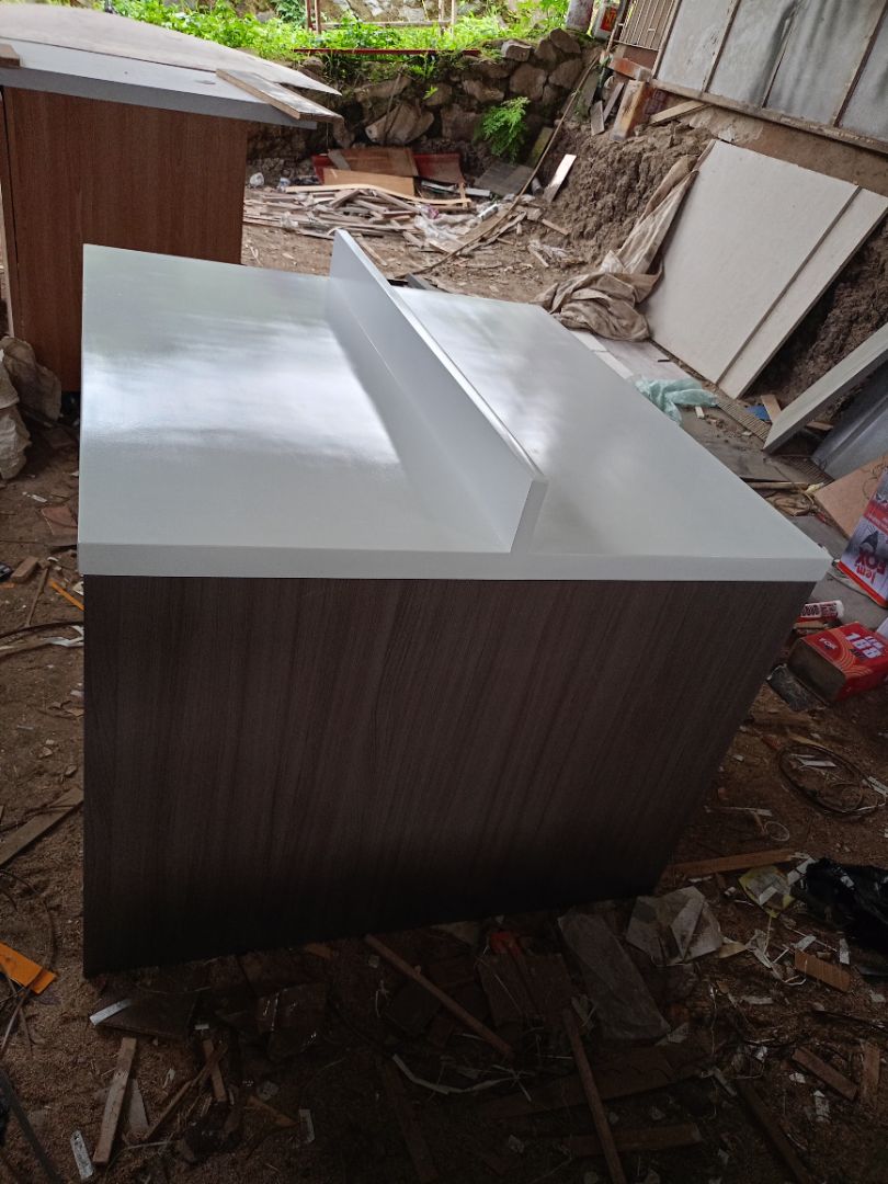 Produksi dan pengadaan meja kerja cubicle custom benings glow office bandung